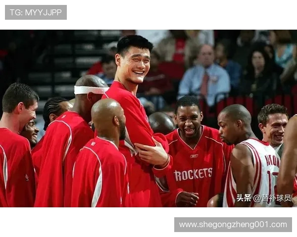 巴特与姚明的巅峰对决：篮球巨星的传奇故事与辉煌时刻